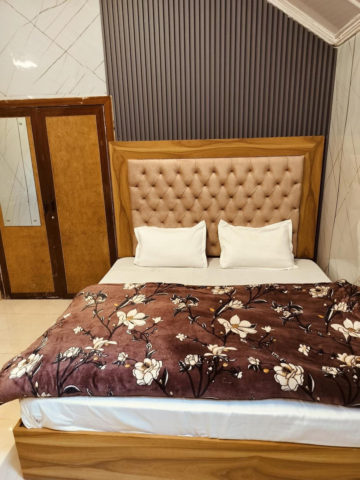 Madan Kunj B & B Mall Road Shimla Extérieur photo